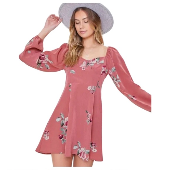 Forever 21 Mauve Floral Print Mini Dress Size Medium - Picture 1 of 4